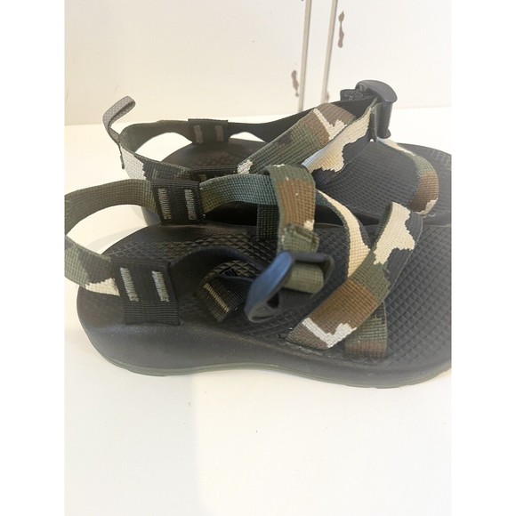 Chaco Kids Sandals in Black and Camouflage - Picture 4 of 7